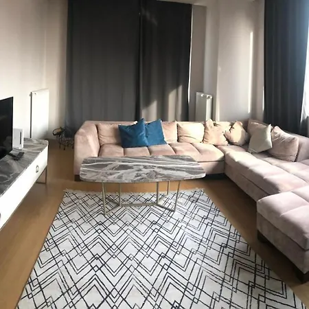 Apartamento Kadikoeyuen Kalbinde Muekemmel Bir *